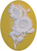 Kelmscott Designs - Sunflower Needleminder